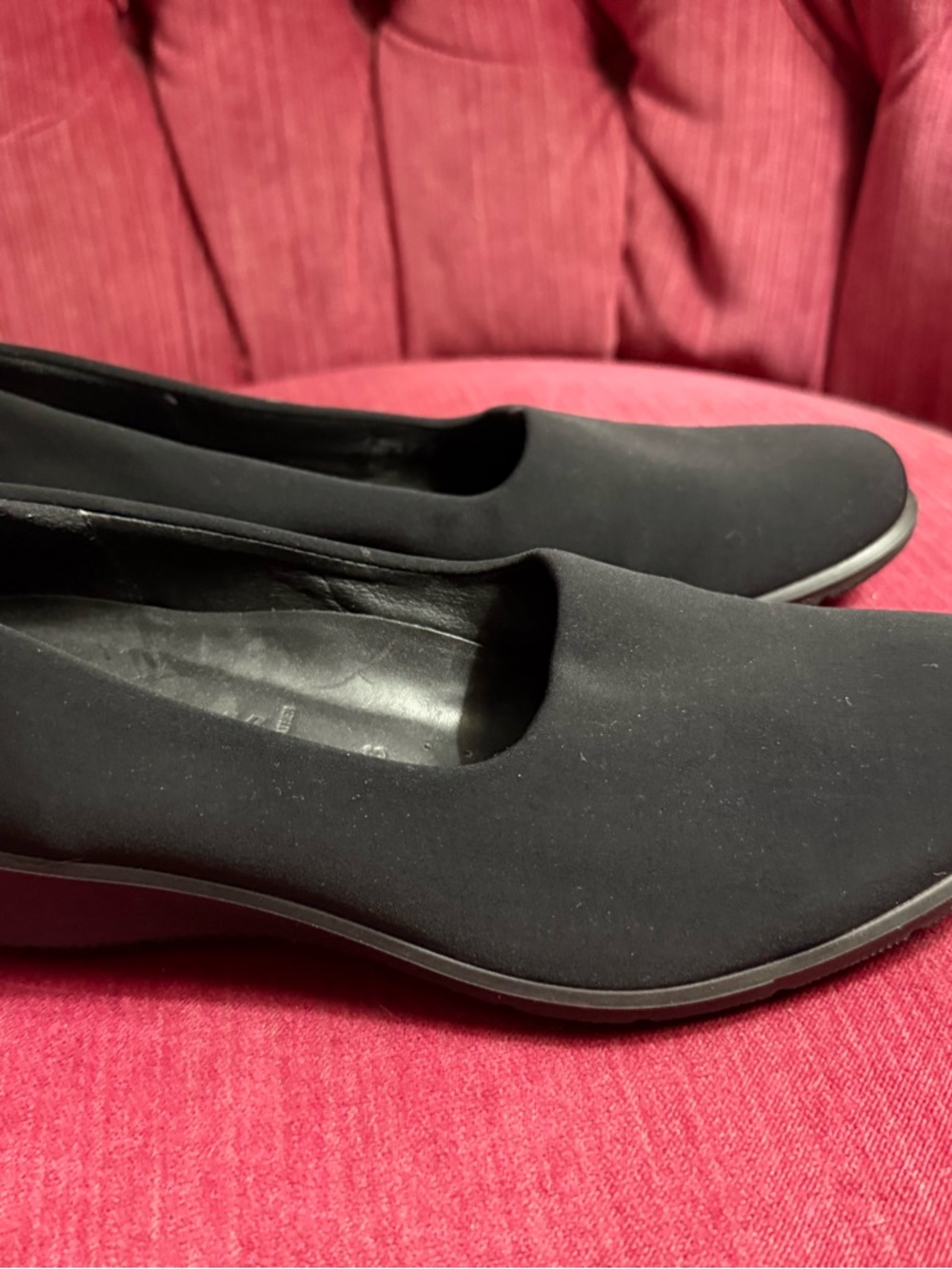 Ecco Black Slip-On Comfort Flats - Picture 3 of 10